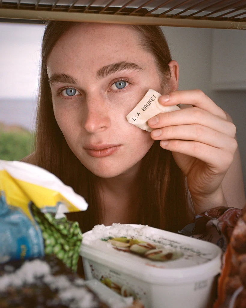 L:A BRUKET 323 Plumping Ice Cube