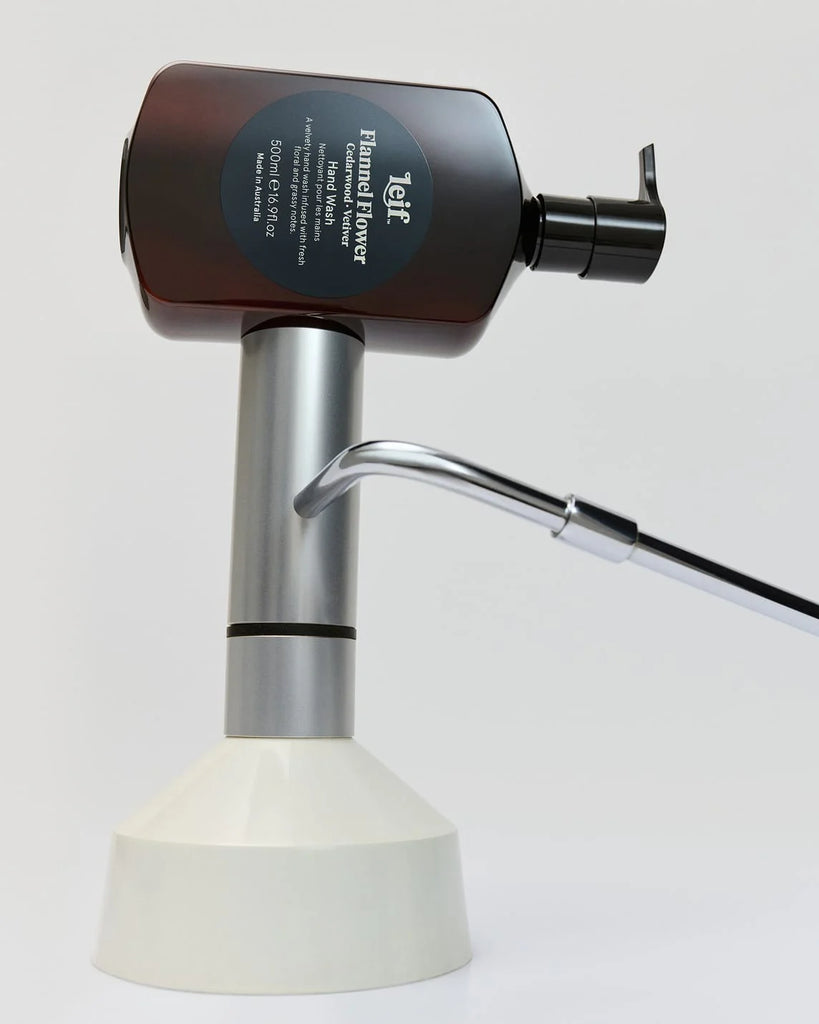 LEIF Flannel Flower Hand Wash