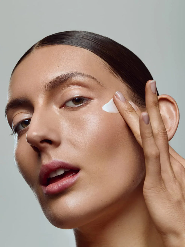 UND GRETEL ZART Natural Firming Peptide Cream