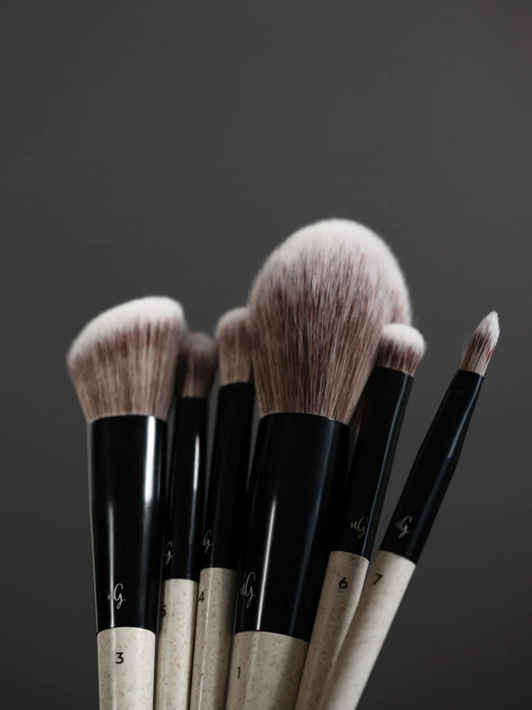 UND GRETEL Make-up Brushes