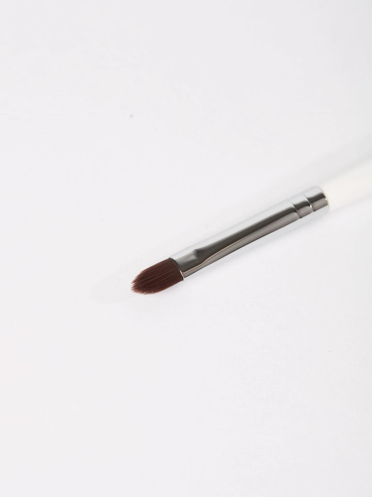 UND GRETEL DIENEN Lip and Eye Liner Brush