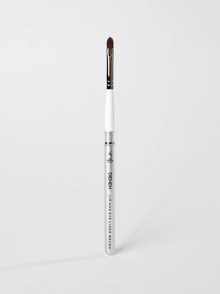 UND GRETEL DIENEN Lip and Eye Liner Brush