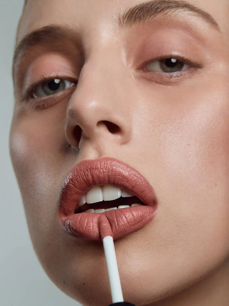 UND GRETEL KUS Liquid Lipstick