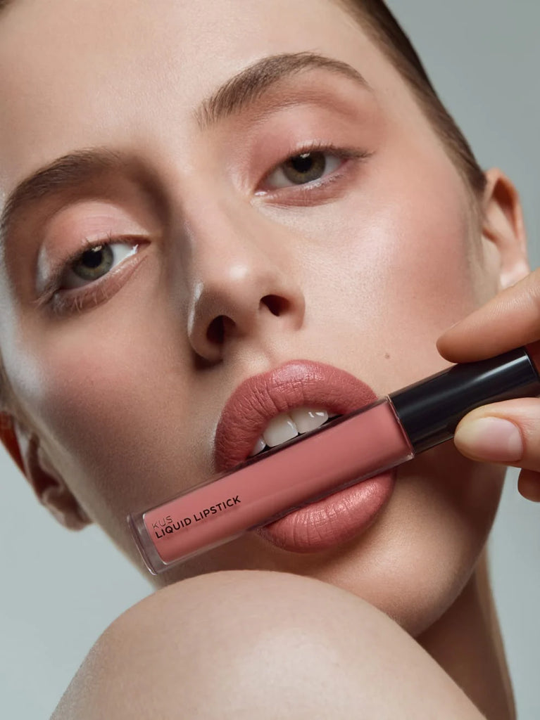 UND GRETEL KUS Liquid Lipstick