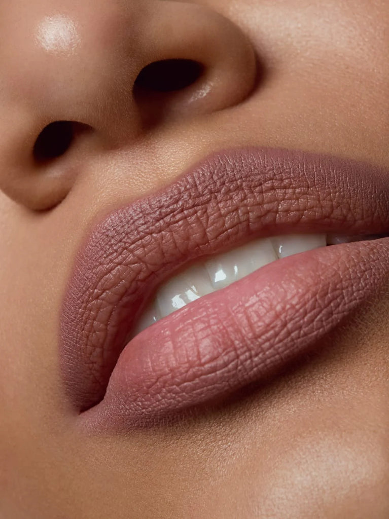 UND GRETEL LUSTEC Lip Contouring Styler