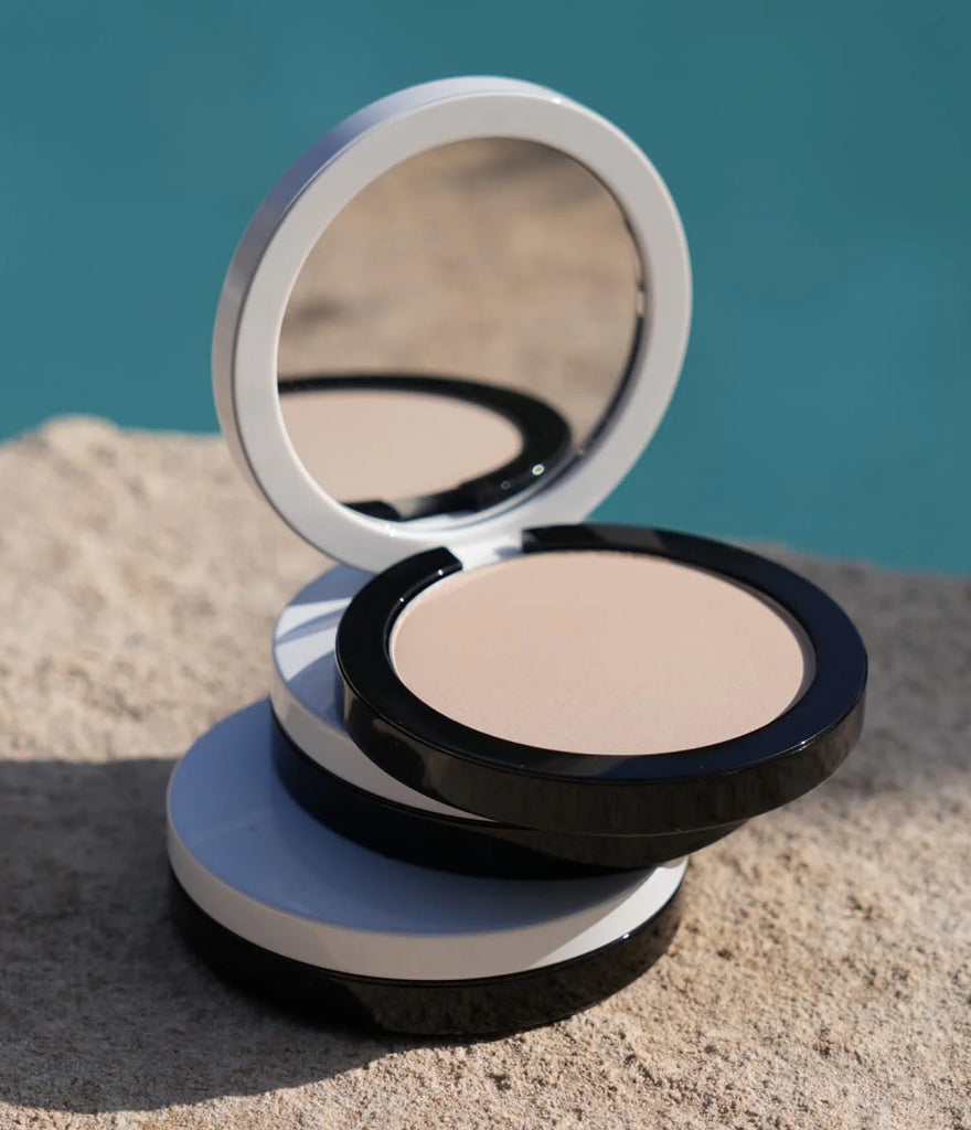 UND GRETEL WOLKEN Compact Powder SPF 50+