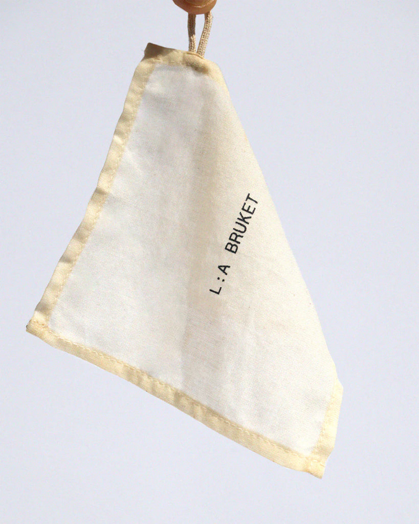 L:A BRUKET 323 Plumping Ice Cube