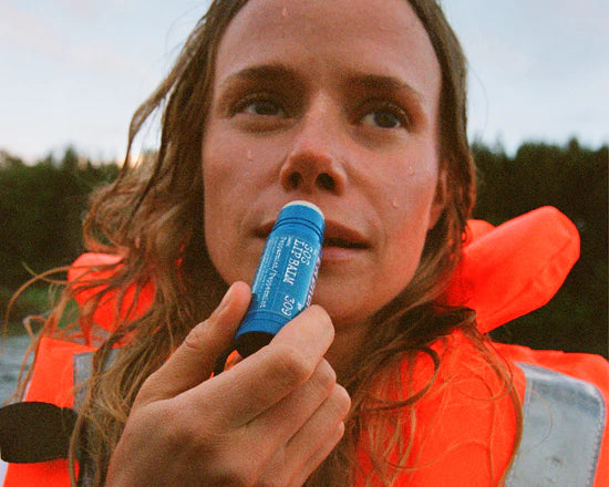L:A BRUKET 309 SOS Lip Balm