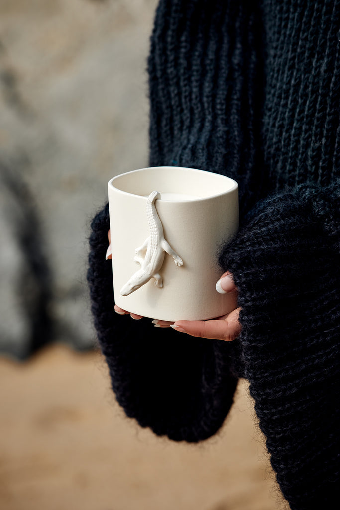 L'AIMÉ & ITEMS'14 Le Crocodile Bois de Saffron Scented Candle